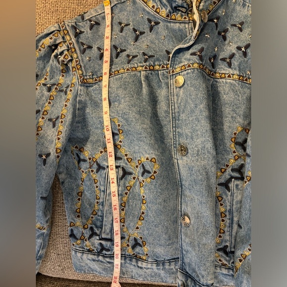 Brand new with tag AUTHENTIC women denim Sandro embroidered Jacket 40! - Picture 5 of 17